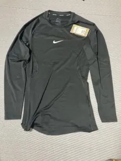 Nike DRI-FIT タイトフィット 長袖シャツ Sサイズ