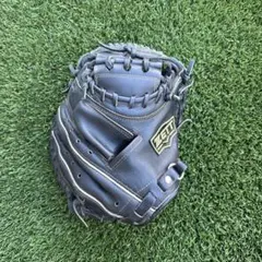 Item thumbnail for item 43cba32a-758f-4035-805b-776a8bb570d8