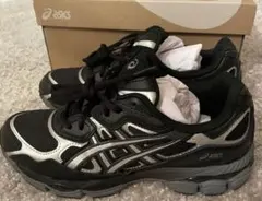 ASICS ブラック/シルバー スニーカー