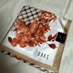 【新品未使用】DAKS ハンカチ 花柄 チェック柄 ベージュのサムネイル
