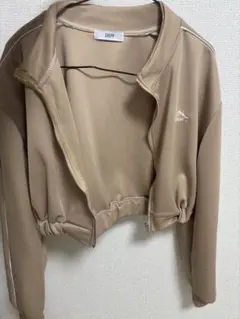 クロップドパーカー