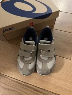 ASICS Idaho mini ベージュ　18.5cm