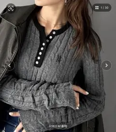 ケーブル編みニット