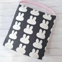 Item thumbnail for item d1dba729-205a-42ce-8b4e-c91efbbb9b47