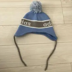 adidas ポンポン付きニット帽 青