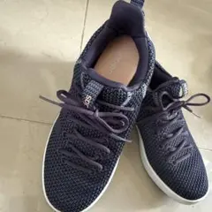 adidas ネイビースニーカー