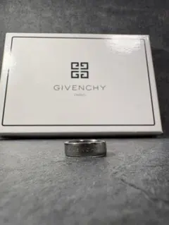 Givenchyリング24号前後