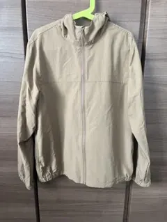 ユニクロ UNIQLO ナイロンパーカー 140