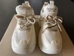 【美品】FASHION カジュアルホワイト スニーカー、厚底