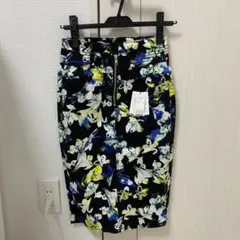 タイトスカート　花柄のサムネイル