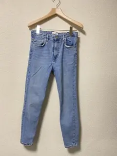 ZARA ライトブルーデニム
