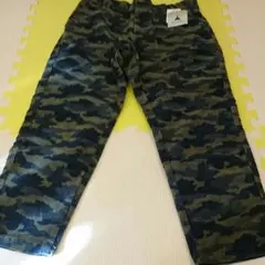 niko andコーデュロパンツ