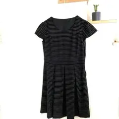 KRONE クローネ 半袖プリーツワンピースM〜L 黒 ブラック ストライプ