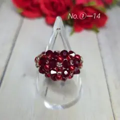 No.①―14　ビーズリングハンドメイド　レッド　スワロフスキー　ビーズの指輪