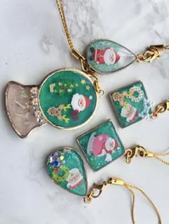 ハンドメイド サンタクロース チャーム 5個セット　在庫処分
