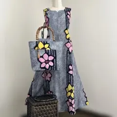 着物リメイク　有松鳴海絞りハートネックフレアワンピ＊トートバッグのサムネイル