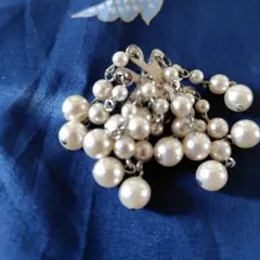 ホワイトパール チェーン付きブローチ