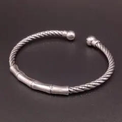 シルバー925 スピアヘッド バングル - メルカリ
