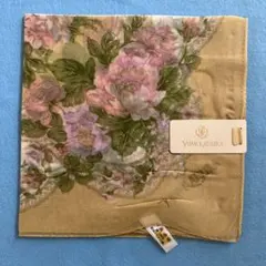 未使用YUMI KATSURA 花柄シルク100%スカーフ ⭐︎薄め畳ジワタグ汚れのサムネイル