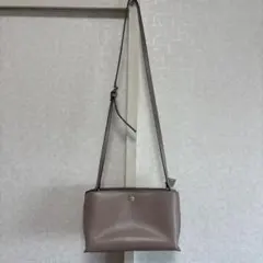 ブラウン ショルダーバッグ