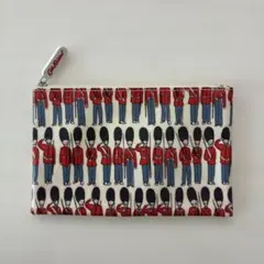 Cath Kidston ポーチ 衛兵柄 フラットポーチのサムネイル