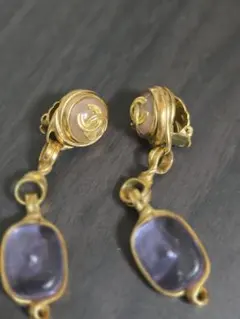 ヴィンテージCHANELゴールドの紫色ストーンイヤリング