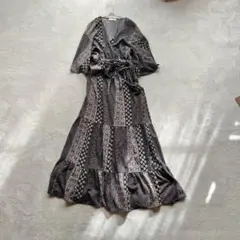 【セポ】フレアワンピース（M）カシュクール ペイズリー パネル柄 ペプラム 総柄