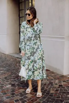 H&M 花柄ワンピース XS 美品 フレア ロングスリーブ