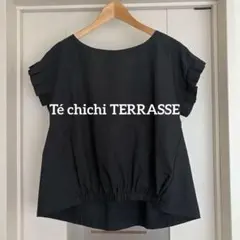 Té chichi TERRASSEテチチ　ペーパーローンタックブラウス黒のサムネイル
