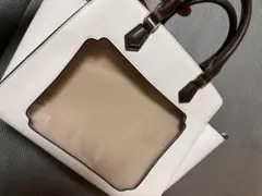 アンドシュエット　痛バッグ　ホワイトレザー ハンドバッグ