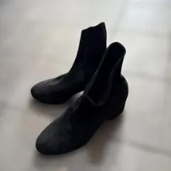 黒 スエード アンクルブーツ 低ヒール