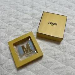 FENDI 花モチーフチャーム グリーン　高島屋購入 FENDI 花モチーフチャーム グリーン 高島屋購入 - メルカリ