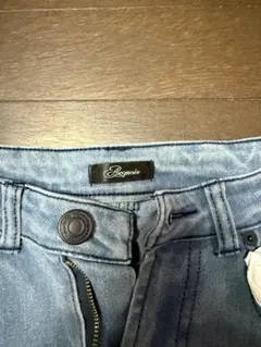 スキニーパンツ