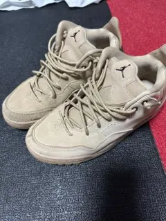 Jordan ベージュ コートサイド23 スニーカー