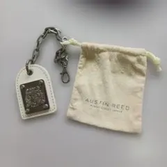 Item thumbnail for item 70abce58-3fd5-403b-8d4c-ca016567764d