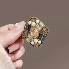 イタリアで購入　ゴージャスブローチ アンバー ビジュー パール　新品