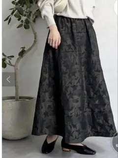 美品 星柄迷彩 オールシーズン可 タフタフレアスカート ウエストゴム