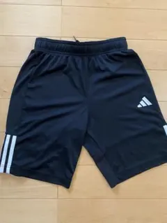 adidas 黒 ハーフパンツ 160/63
