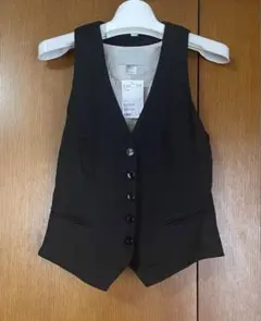 【新品タグ付き】H&M ベスト ブラック
