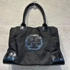 トリーバーチブラックナイロンバッグ ロゴ刺繍入り