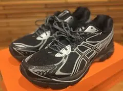 ASICS スニーカー アシックス ブラック シルバー
