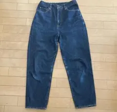 「カジュアルすぎない大人顔」新定番のテーパードデニム（Mサイズ ）