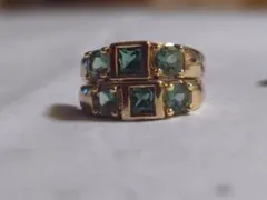 合成？グリーンサファイア？謎石　silver925 ピアス