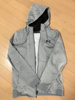 Under Armour フード付きジャケット グレー