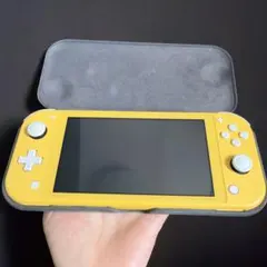 Nintendo Switch Lite イエロー キャリングケース付き - メルカリ