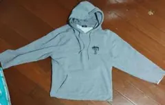Stüssy グレー パーカー Lサイズ