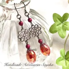 アンティーク調　ガラスビーズ　レッド　赤　ブラック　手作りアクセサリー　キラキラ