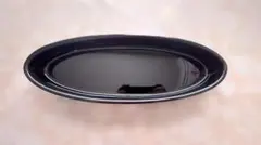 黒の楕円形花器