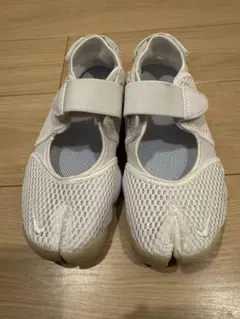 【新品/美品】NIKE WMNS AIR RIFT 24cm ホワイト