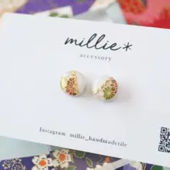 華あかり＊和装　ゴールド　小さいピアス　イヤリング　花　和風　着物　タイルピアス